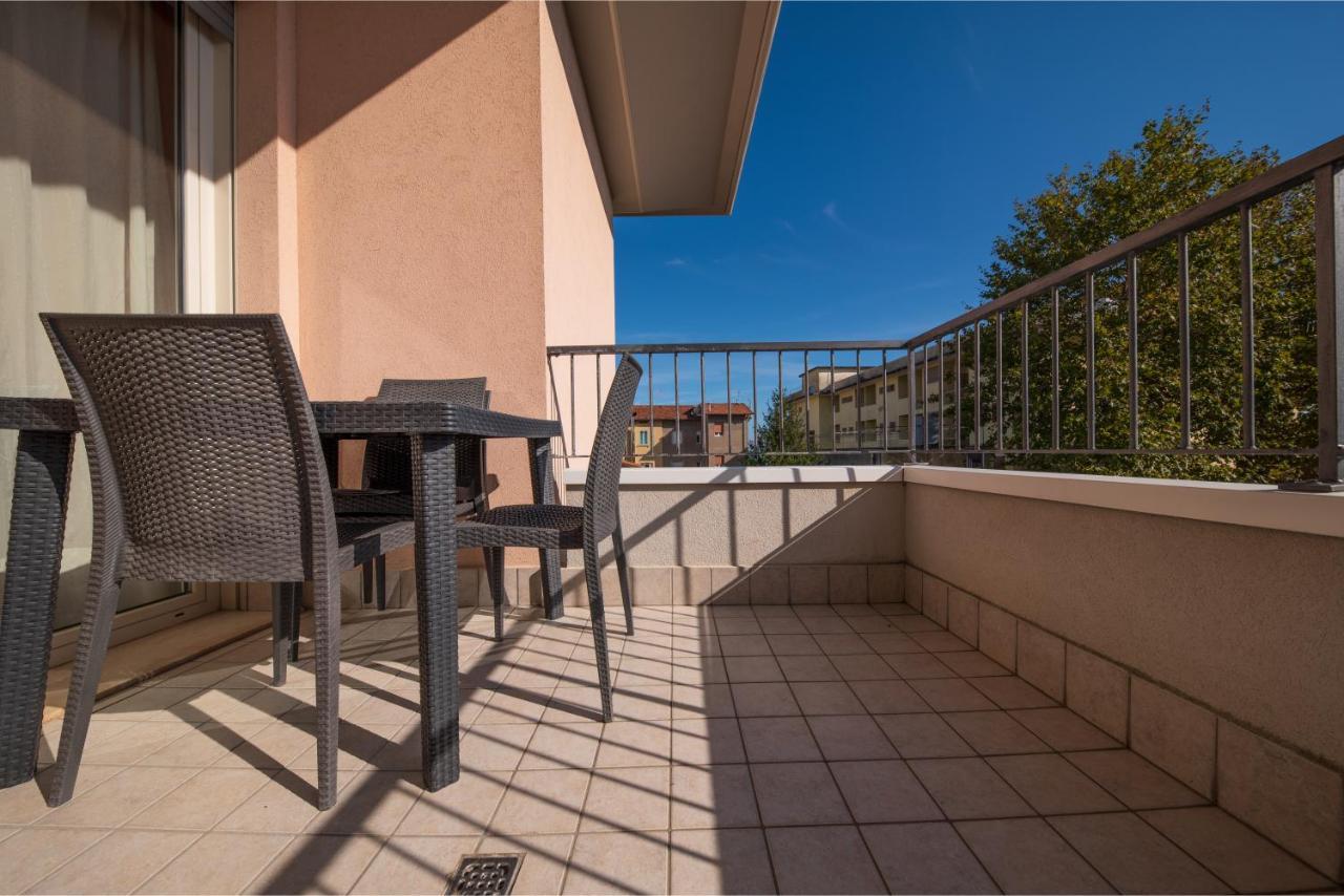 Residence Nobel Rimini Extérieur photo