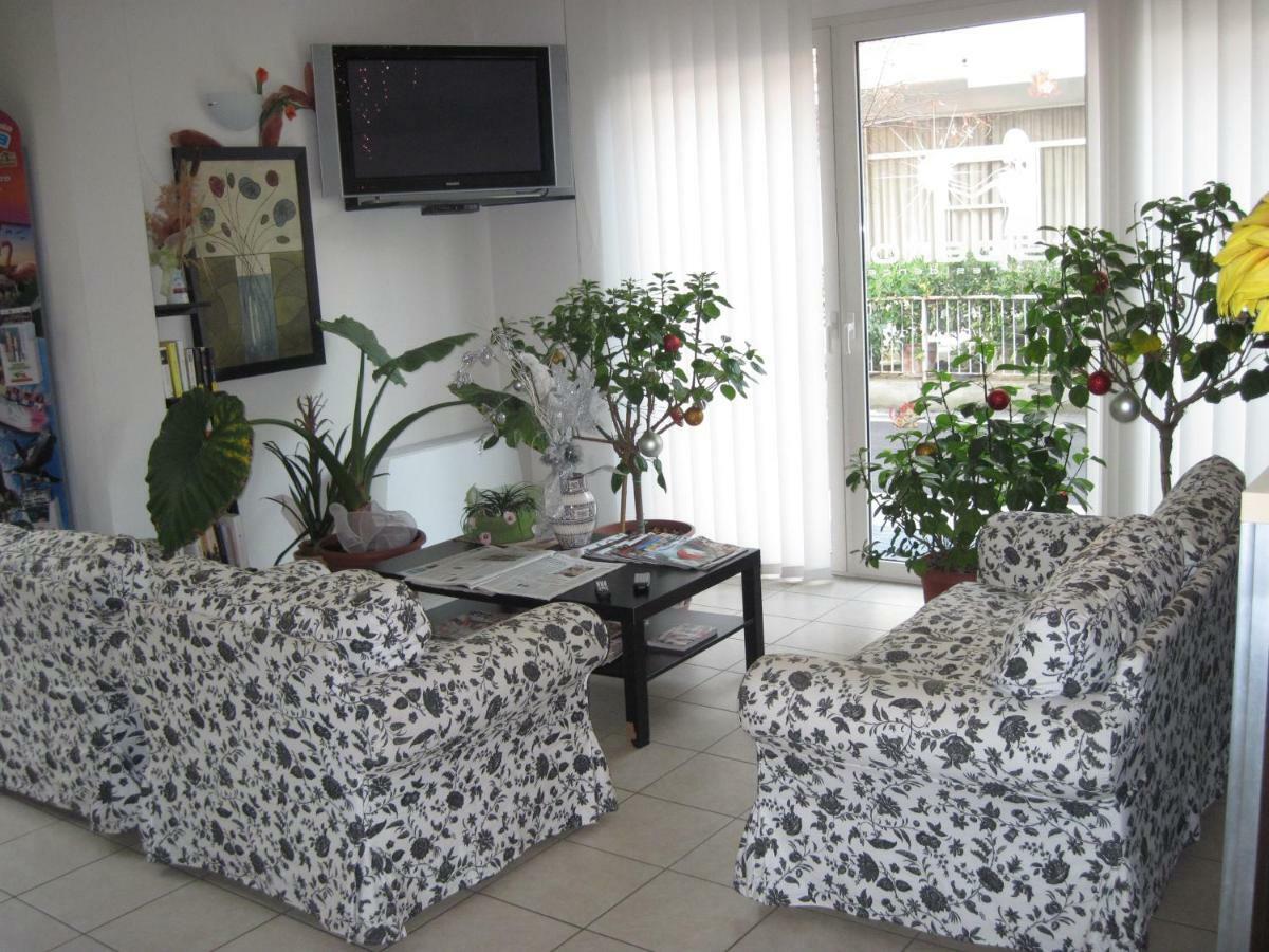 Residence Nobel Rimini Extérieur photo